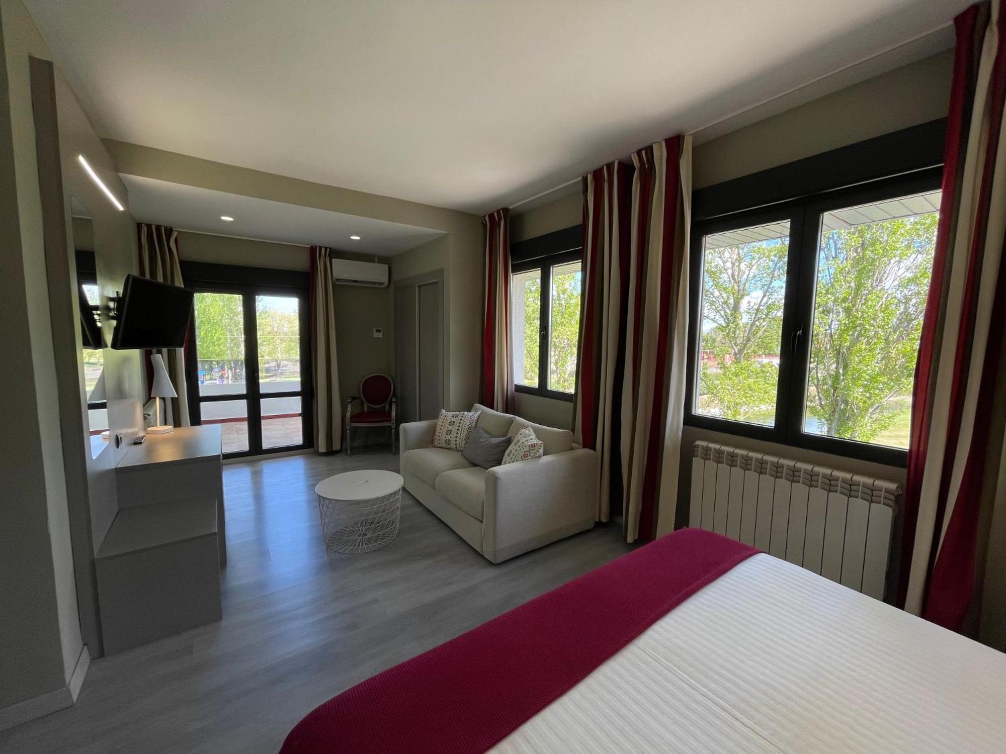 Hotel Valjunco فالنسيا دي دون خوان المظهر الخارجي الصورة