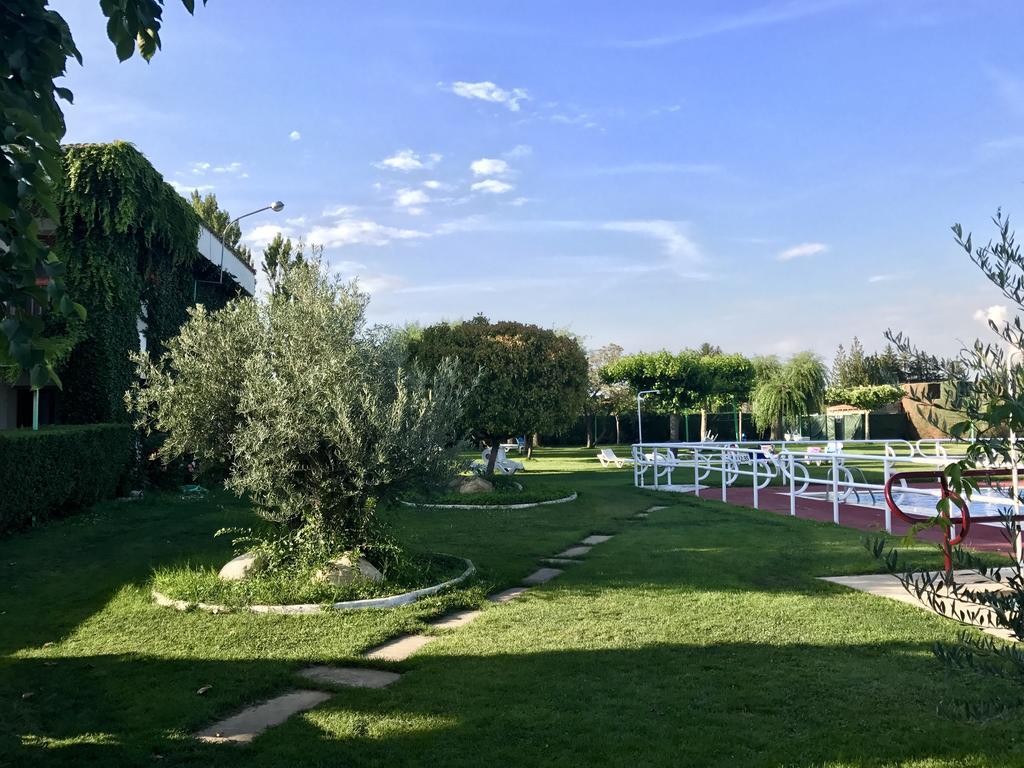 Hotel Valjunco فالنسيا دي دون خوان المظهر الخارجي الصورة